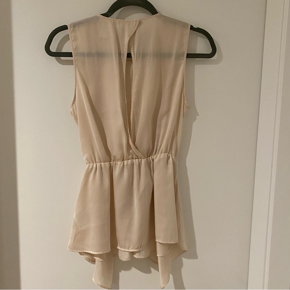 H&M Draped Blouse with Cinched Waist - Picture 2 of 3